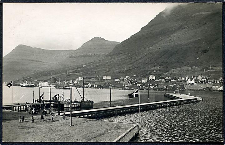 Thorshavn, ved havnen. Fotokort u/no. u/adr. linier.