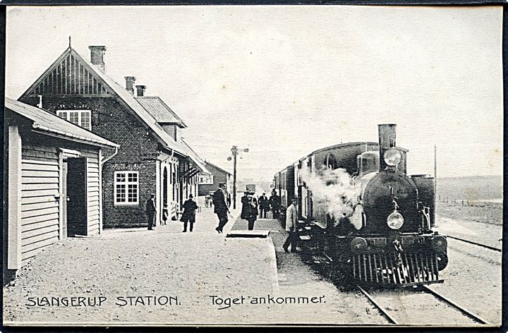 Slangerup, Jernbanestation med damptog. Stenders no. 5728.