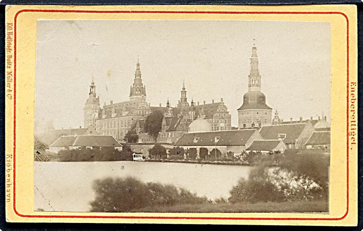 Frederiksborg slot. Visitkortfoto af Budtz-Müller & Co. 6x10 cm.