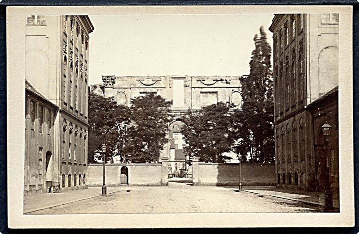 Købh., Marmorkirken under opførelse. Visitkortfoto Vilhelm Tillige no. 28. 6x9½ cm.