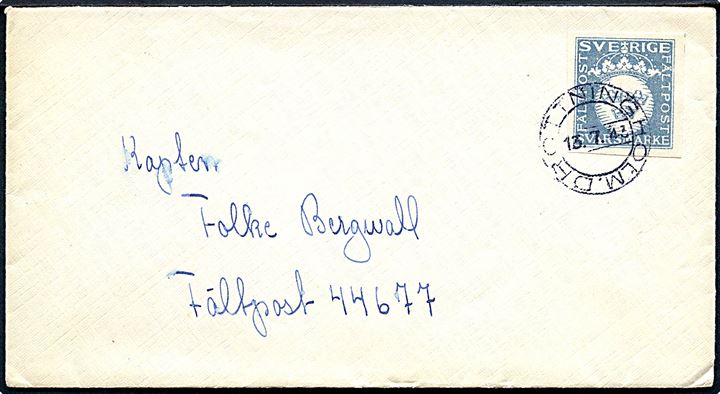 Fältpost Svarmärke på brev stemplet Drottningholm d. 13.7.1943 til kaptajn ved fältpost 44677.