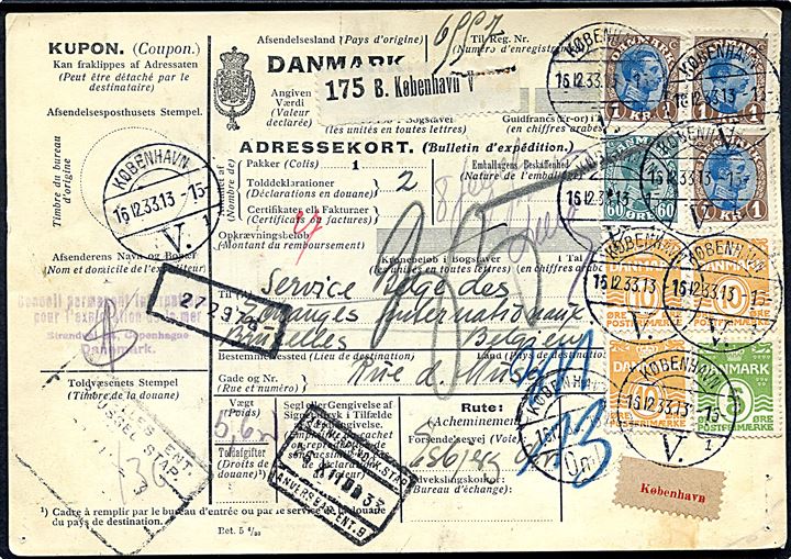 5 øre bogtryk, 10 øre stålstik (3) Bølgelinie, 60 øre og 1 kr. (3) Chr. X på 395 øre frankeret internationalt adressekort for pakke fra København d. 15.12.1933 til Bruxelles, Belgien.