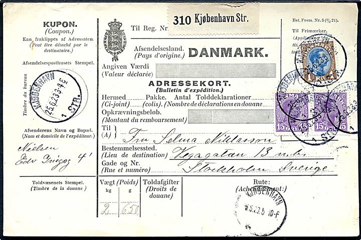 15 øre (par) og 1 kr. Chr. X på internationalt adressekort for pakke fra Kjøbenhavn Str. d. 25.6.1923 til Stockholm, Sverige.