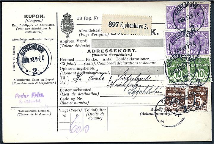 5 øre (2), 10 øre (2) Bølgelinie og 15 øre Chr. X (4) på 90 øre frankeret internationalt adressekort for pakke fra Kjøbenhavn d. 29.10.1923 til Stockholm, Sverige.