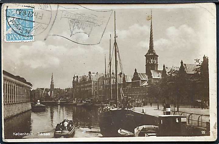 25 øre Karavel på billedside af brevkort annulleret med tysk skibsstempel Deutsche Seepost Gjedser - Warnemünde F.h. d. 27.6.1930 til Tjekkoslovakiet.