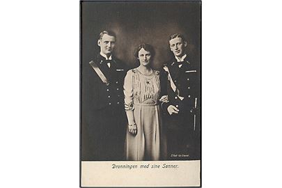 Dronning Alexandrine og sønnerne Prins Frederik & Prins Knud. Elfelt fot. Alex Vincents no. 545. 