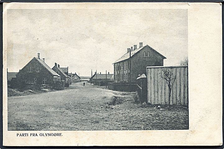 5 øre Fr. VIII på brevkort (Gadeparti fra Glyngøre) annulleret med stjernestempel GLYNGØRE og sidestemplet bureau Skive - Nykjøbing T.1170 d. 1.6.1907 til Faarup.