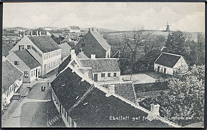 Ebeltoft set fra Raadhustaarnet. Mølle ses i baggrunden. Ebeltoft Bog & Papirhandel no. 301. 