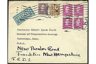 10 øre, 25 øre (fireblok) og 1 kr. Chr. X 2,50 kr. frankeret luftpostbrev fra København d. 17.7.1946 til Cambrigde, USA - eftersendt til Franklin.