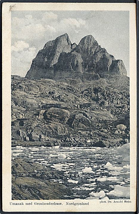 Umanak med grønlænderhuse, Nordgrønland. Brunner & Co. serie 84D nr. 35. Foto Dr. Arnold Heim.