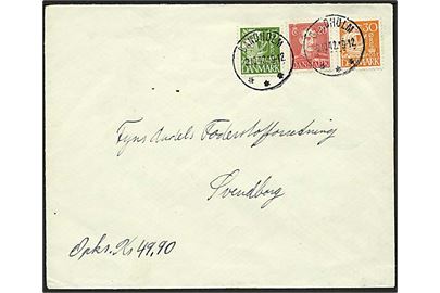15 øre, 30 øre Karavel og 20 øre Chr. X på brev med opkrævning fra Bandholm d. 8.10.1942 til Svendborg.