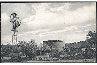 Skuderløse vandværk med vindmølle. Opført i 1904. E. Larsen Demuth no. 18763.