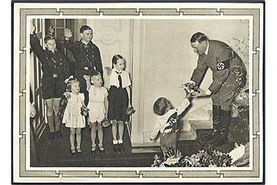 Hitler møder små børn. 6+19 pfg. illustreret helsagsbrevkort opfrankeret 12+38 pfg. og annulleret med særstempel i Memel d. 20.4.1939 til Hannover.