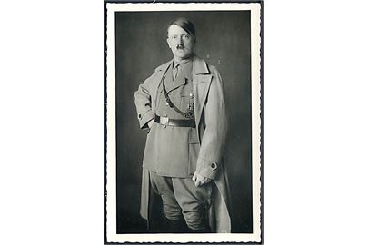 Adolf Hitler. Photo Hoffmann. Anvendt i München 1942.