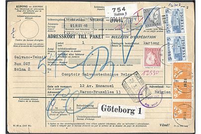 15 öre, 20 öre Gustaf, 1 kr. Tre Kroner (3) og 5 kr. Stockholm Slot (2) på 13,35 kr. frankeret adressekort for pakke fra Solna d. 9.12.1960 til Bruxelles, Belgien. Et mærke med mgl. hj.