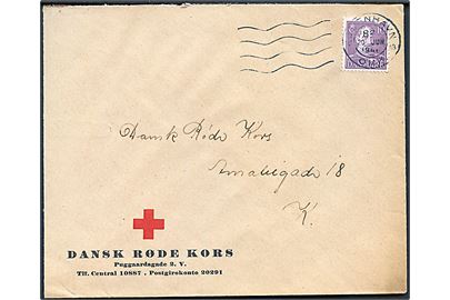 10 øre Chr. X på fortrykt kuvert fra Dansk Røde Kors Puggardsgade 2 stemplet København d. 20.6.1946 til Dansk Røde Kors i København.