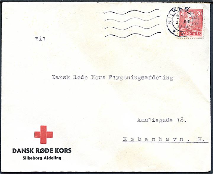 20 øre Chr. X på fortrykt kuvert fra Dansk Røde Kors Silkeborg Afdeling stemplet Silkeborg d. 2.6.1946 til Dansk Røde Kors Flygtningeafdeling i København.