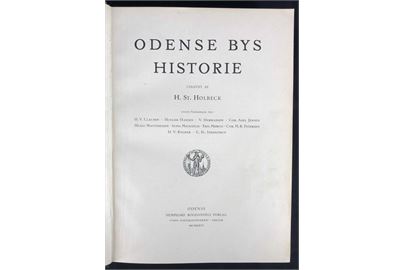 Odense Bys Historie udgivet af H. St. Holbeck. Illustreret 341 sider.