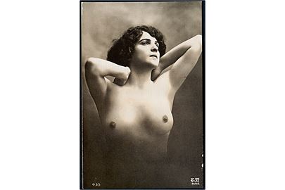 Erotisk postkort. Topløs kvinde poserer. Nytryk Stampa PR no. 187.     