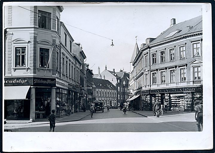 Slagelse, Rosengade. Fotografi 13x18 cm. Forlæg til fremstilling af postkort fra Rudolf Olsens Kunstforlag. 