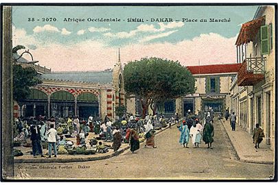 Dakar, Place du Marché. No. 35-2070. Sendt til Danmark 1918.