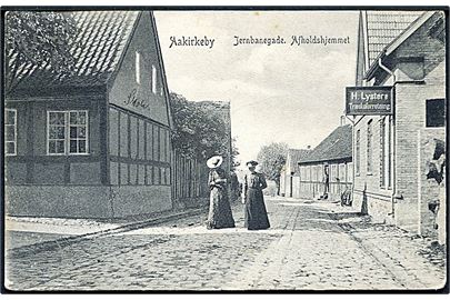 Aakirkeby, Jernbanegade med afholdshjemmet. P. Alstrup no. 3655.