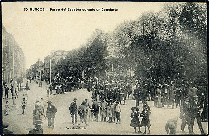 Burgos, Paseo del Espolon durante un Concierto. No. 30.