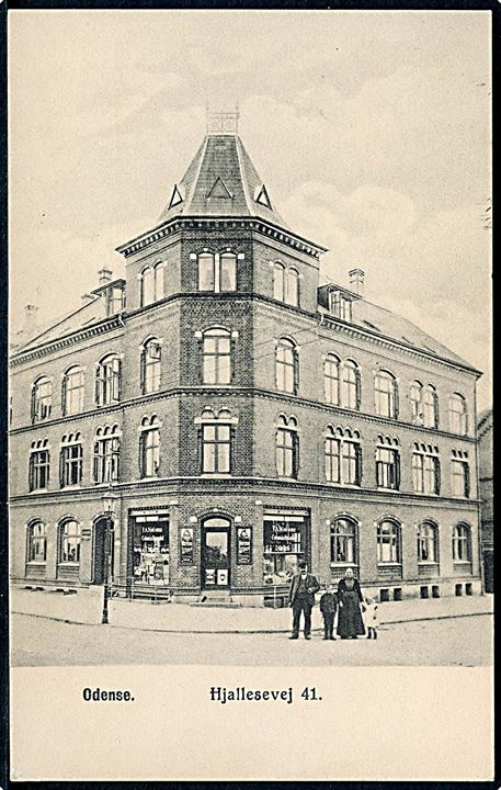 Odense, Hjallesevej 41 med F. A. Nielsens Colonial handel. C. Johansen u/no. Kvalitet 8