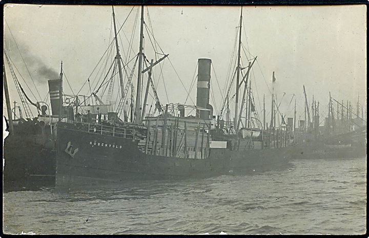 “Rosenvold”, S/S, Dampskibsselskabet Vejle, i engelsk havn. Fotokort u/no. Kvalitet 7