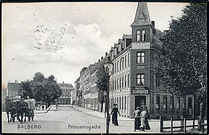 Aalborg, Prinsensgade med Hotel Skandinavien. Stenders no. 19395. Kvalitet 8