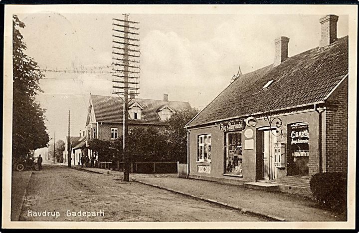 Havdrup, gadeparti med Bog- og Papirhandel. Stenders no. 42825. Kvalitet 8