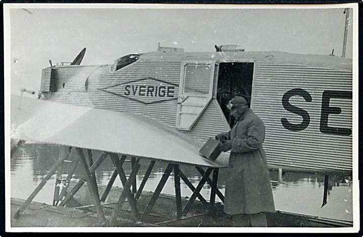 Albin Ahrenbergs Junkers W33 “SE-ABX” i Ivigtut under flyvning fra Sverige til New York 1929. Fotokort u/no. Kvalitet 8