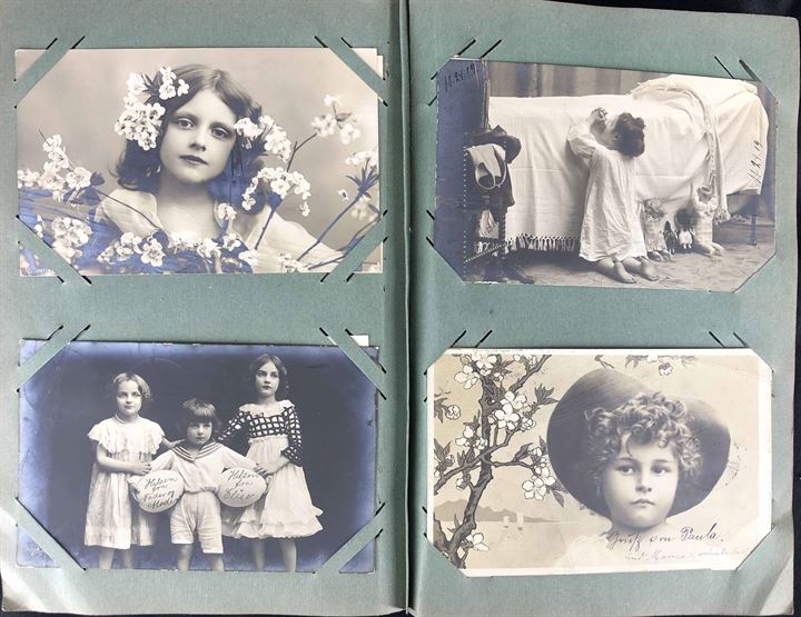 Børn. Gammelt postkortalbum med 204 ældre kort. Både danske og udenlandske. Kvalitet Mix