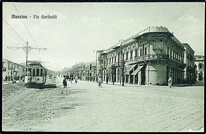 Italien, Messina, Via Garibaldi med sporvogn. 