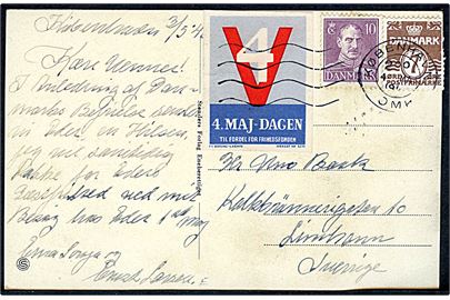 7 øre Bølgelinie (defekt), 10 øre Chr. X og 4-Maj Dagen mærkat på brevkort (Postbud med taske med prospekter) fra København d. 4.5.1946 til Limhamn, Sverige.