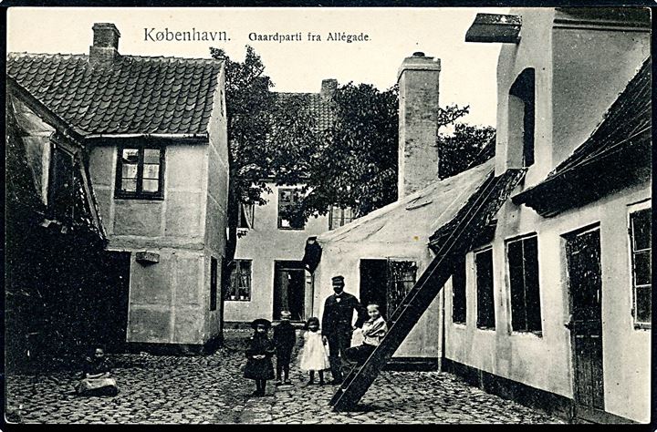 København. Gaardparti fra Allégade. Fritz Benzen type IV no. 621