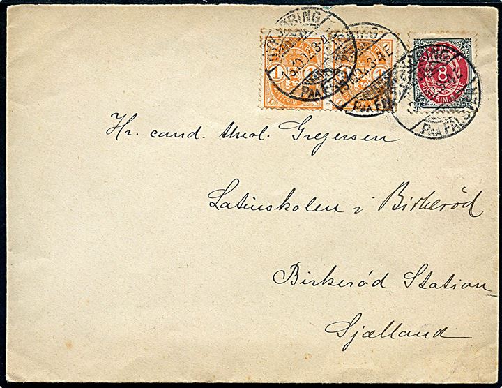 8 øre Tofarvet omv. rm. og 1 øre Våben i parstykke på brev fra Nykjøbing paa Falster d. 19.10.1902 til Birkerød.