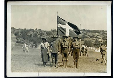 Danske spejdere deltager i Göteborgslägret i 1923. Foto 9x12 cm.