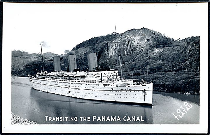 Empress of Britain, S/S, passere Panama kanalen. Latau u/no.