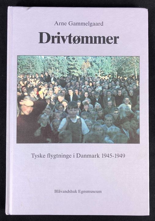 Drivtømmer - Tyske flygtninge i Danmark 1945-1949 af Arne Gammelgaard. 153 sider illustreret - bl.a. med bilag i form af genoptrykt fortegnelse over tyske flygtningelejre i Danmark i maj 1945 med angivelse af antal flygtninge. 