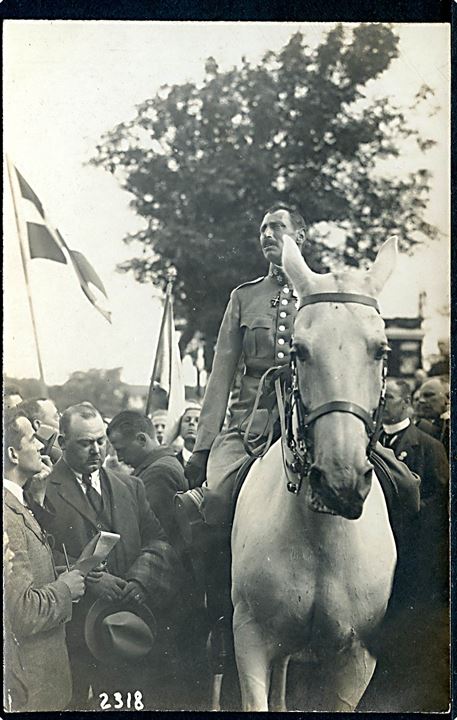 Genforeningen. Chr. X til hest lytter til P. J. Refshauges tale ved Frederikshøj d. 10.7.1920. Fotograf Hans Gorresen no. 2318.