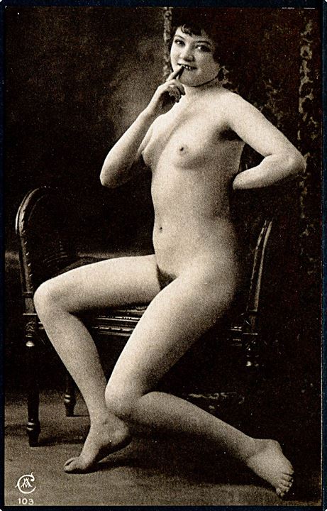 Erotisk postkort. Nøgen kvinde poserer. Nytryk Stampa PR no. 254.   