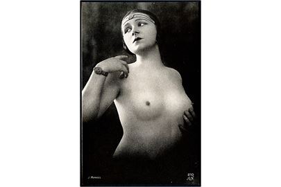 Erotisk postkort. Topløs kvinde posere. Nytryk Stampa PR. no. 303.  
