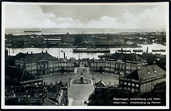 Ubrugt brevkort (Amalienborg og udsigt over havnen) med tysk privat skibsstempel: Salonschnelldampfer Odin Auf hoher See d. 10.8.1933.