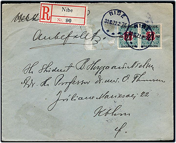 27 øre/1 kr. Provisorium i parstyke på anbefalet brev fra Nibe d. 30.10.1922 til København. Brevet oprindelig tænkt sendt som værdibrev, men ændret til anbefalet og et mærke er aftaget inden afsendelse.