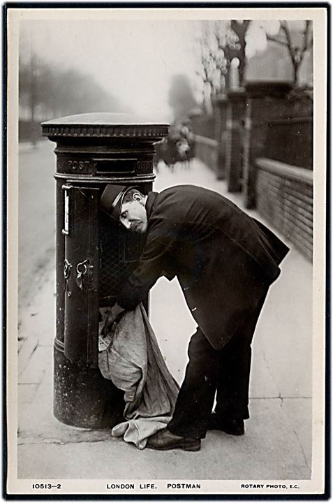England, London Life - Postman. Rotary Photo no. 10513-2