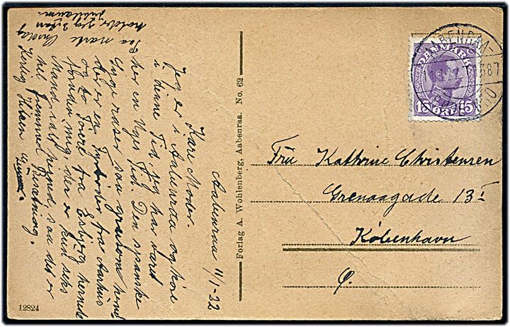 15 øre Chr. X på brevkort (Aabenraa, Slotsgade) annulleret med bureaustempel Aabenraa - Røde Kro T.1387 d. 11.1.1922 til København. Fold.