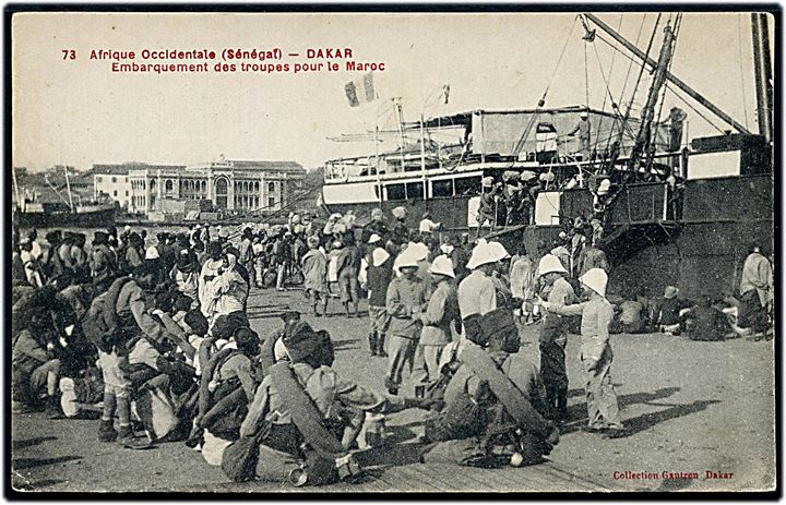Franske kolonitropper afgår med skib fra Dakar (Senegal) til Marokko. 