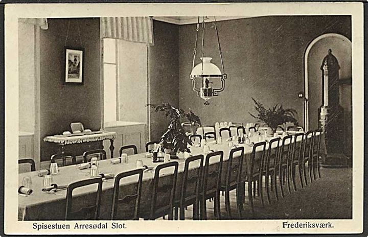 Spisesalen paa Arresødal Slot. H.C. Petersen no. 908/11.