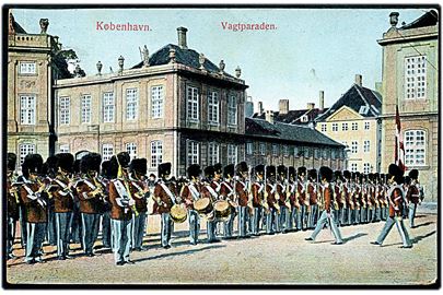 København. Vagtparaden ved Amalienborg. Alex Vincents no. 33. 